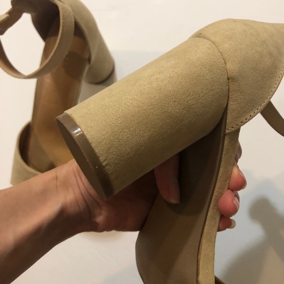 Elegant Tan Block Heel Sandals